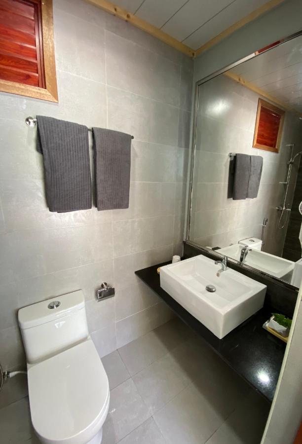 Si! Beach House Dhiffushi Ngoại thất bức ảnh